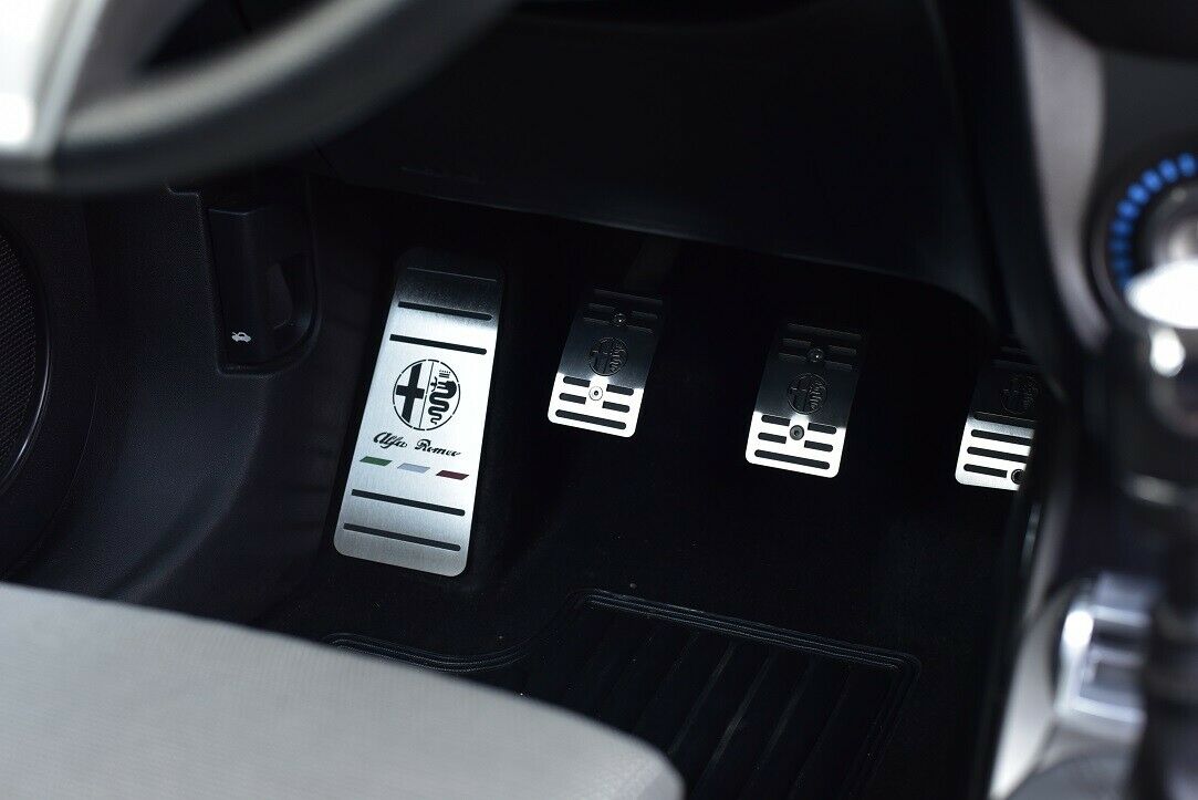 Stainless steel pedals for MiTo – Alfa Styling